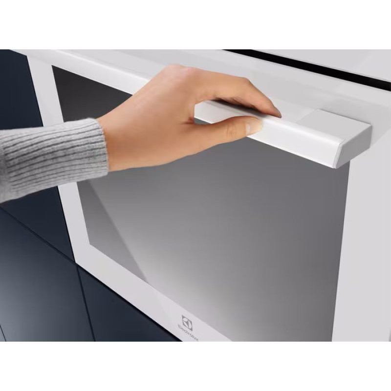 Духовой шкаф электрический Electrolux EOF3H40BW