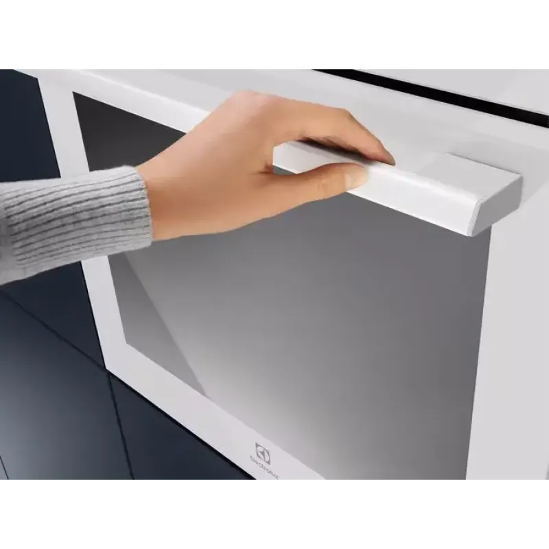 Духова шафа електрична Electrolux EOF3H40BW