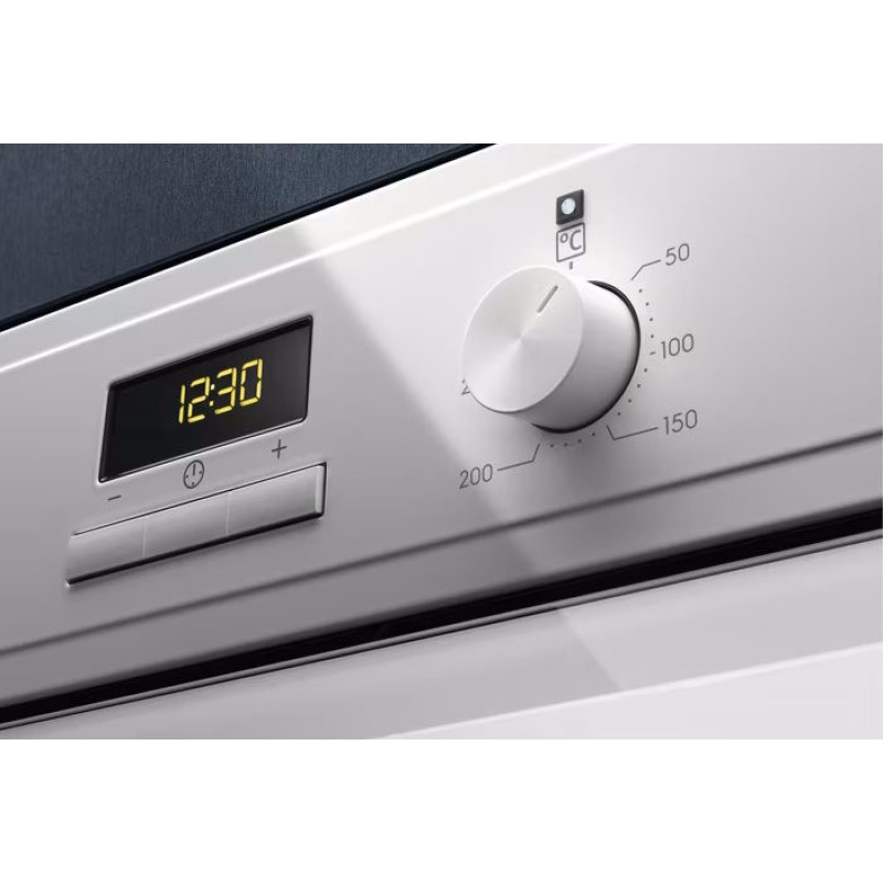Духовой шкаф электрический Electrolux EOF3H40BW