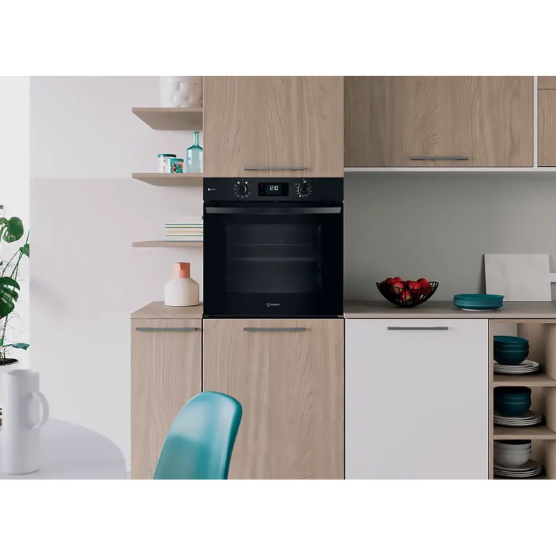 Духова шафа електрична Indesit IO258HSB