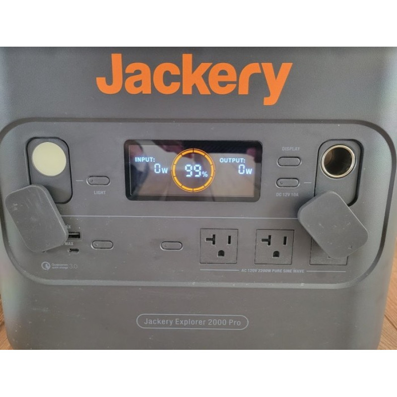Jackery Explorer 2000 Pro