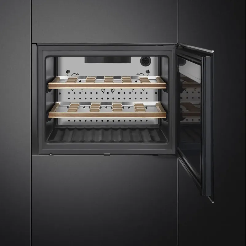 Винный шкаф SMEG CVI621RWNR3