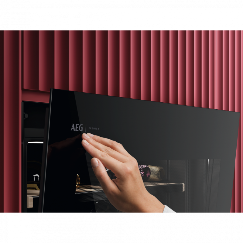 Винный шкаф AEG NKW8P21KAB
