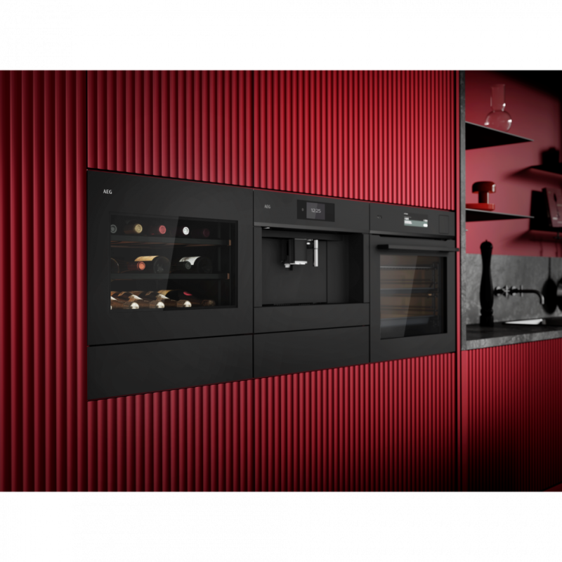 Винный шкаф AEG NKW8P21KAB