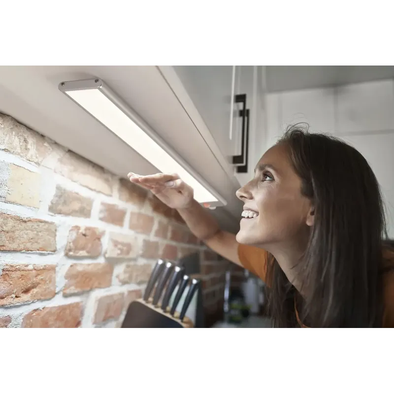 Потолочный светильник LEDVANCE Linear LED Flat Sensor + USB 400mm 3W 3000-6500K акумулятор, датчик руху (4058075762213)