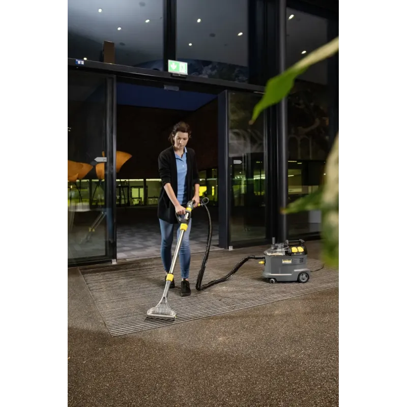 Пилосос Karcher Puzzi 8/1 Adv (1.100-241.0)