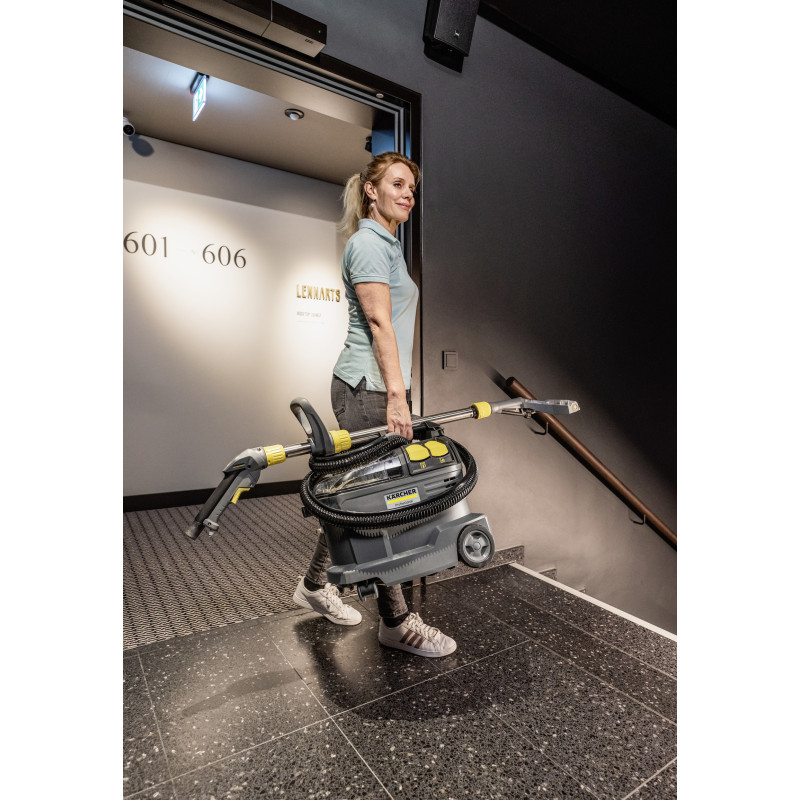 Пылесос Karcher Puzzi 8/1 Adv (1.100-241.0)