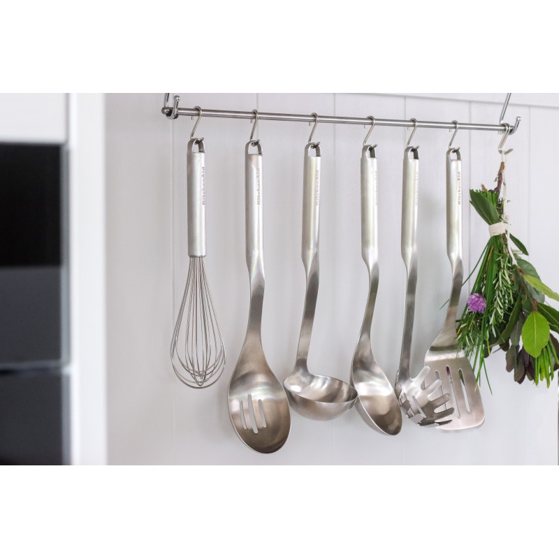 Ложка кухонна з прорізами KitchenAid Premium, 33,8 см (KMG004OHSS)