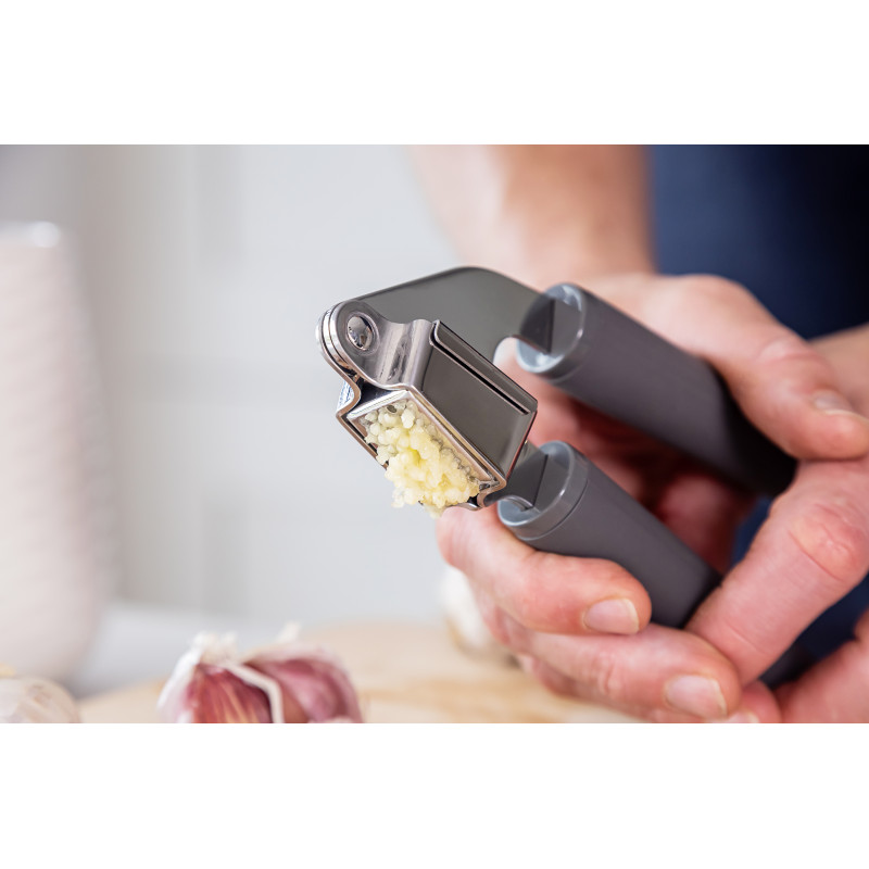 Пресс для чесноку KitchenAid Coreline, 19 см, сірий (KAS132OHCGG)
