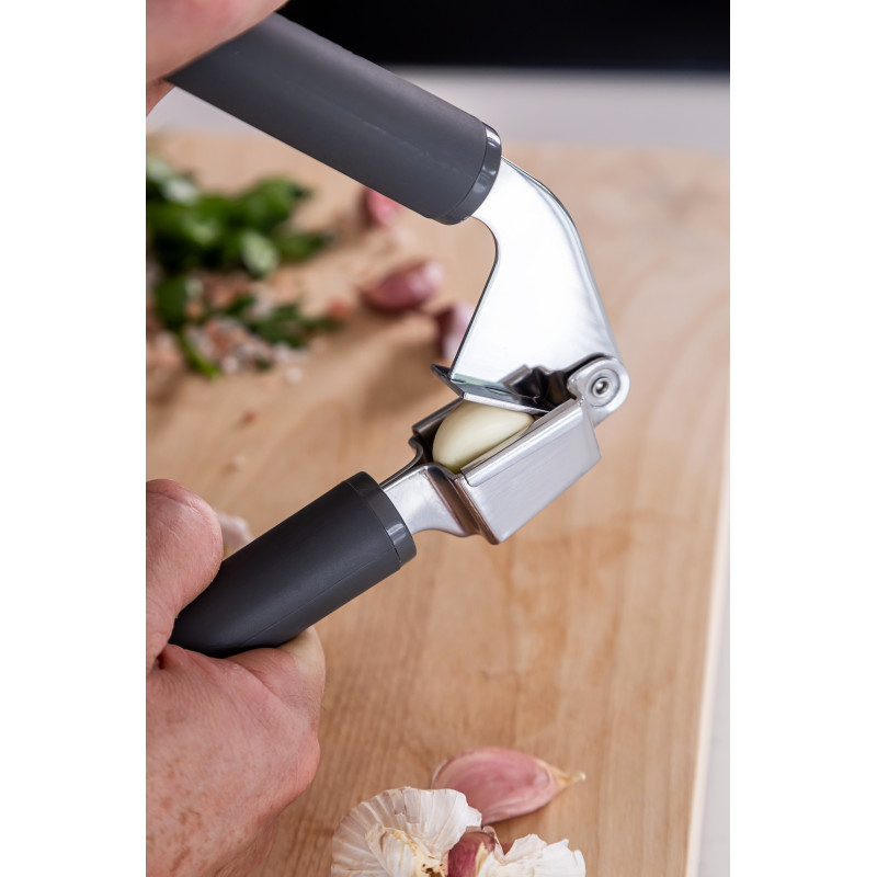 Пресс для чесноку KitchenAid Coreline, 19 см, сірий (KAS132OHCGG)