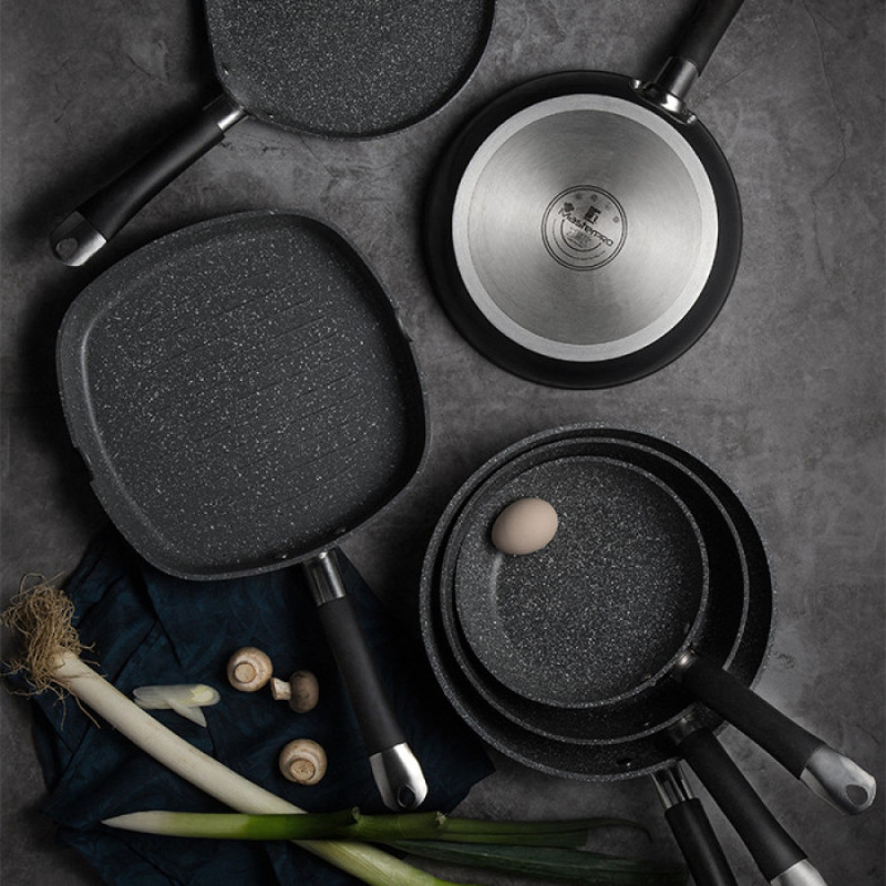 Сковородка MasterPro Home edition 28х28 см (BGMP-3292-BK)