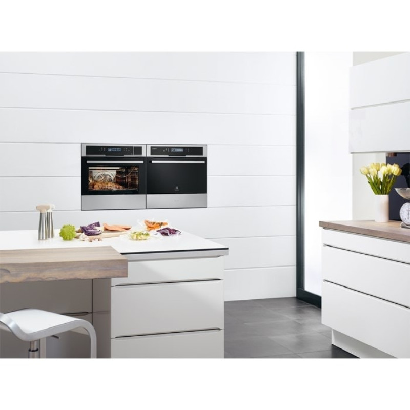 Вакуумний пакувальник Electrolux EVD14900OX