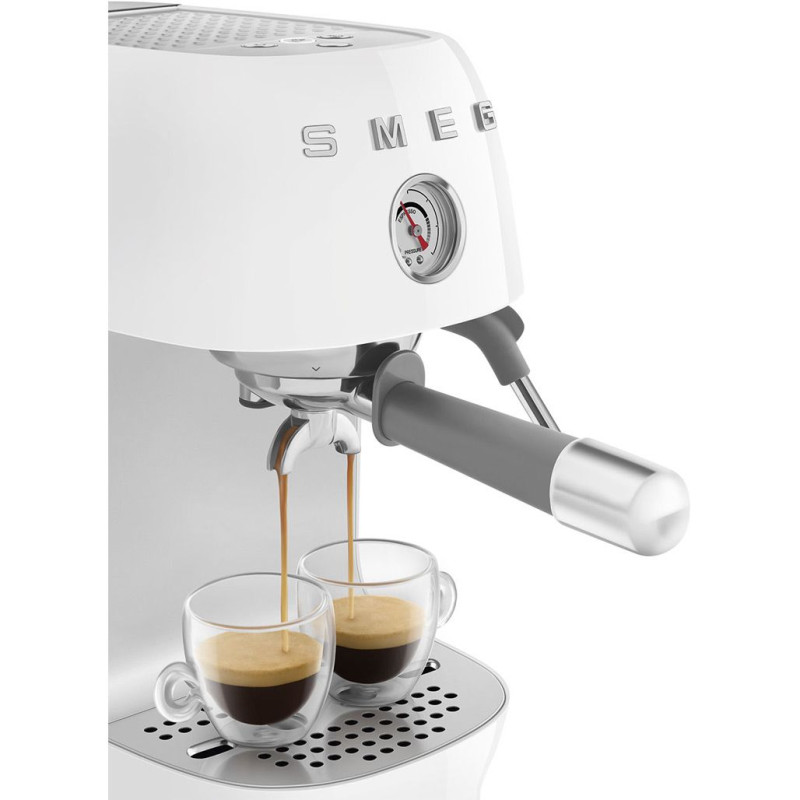 Кофеварка SMEG ECF03WHEU