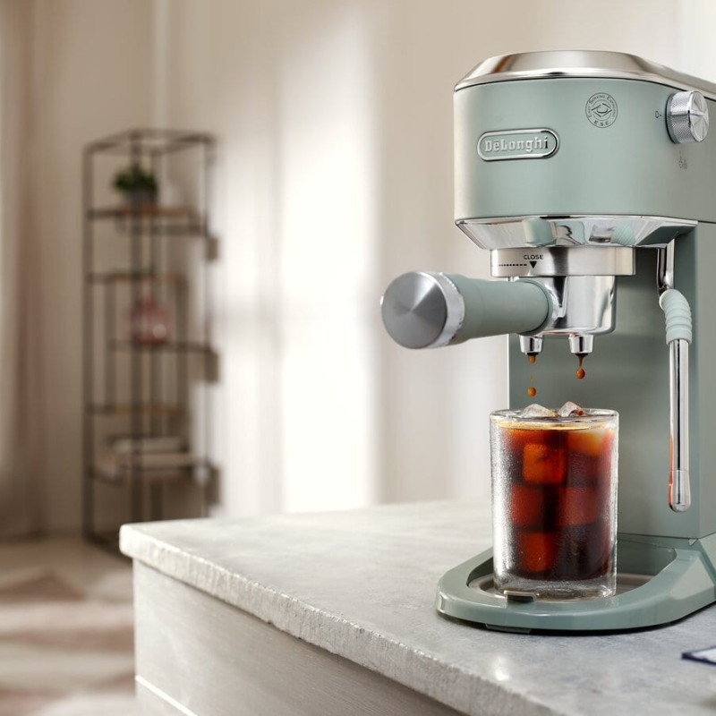 Кавоварка DeLonghi EC 890 GR