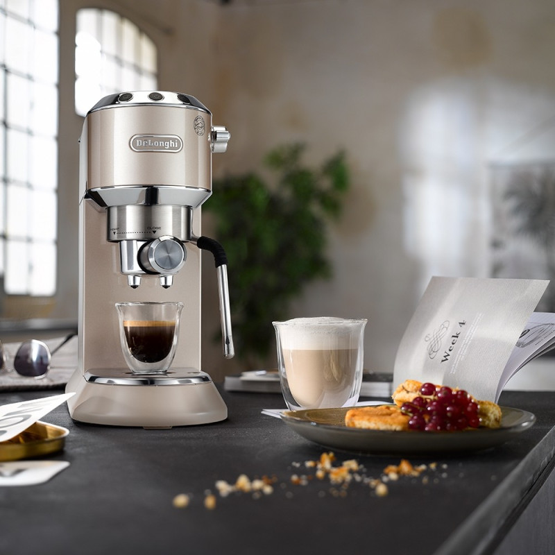 Кавоварка Delonghi Dedica Arte EC 885.BG