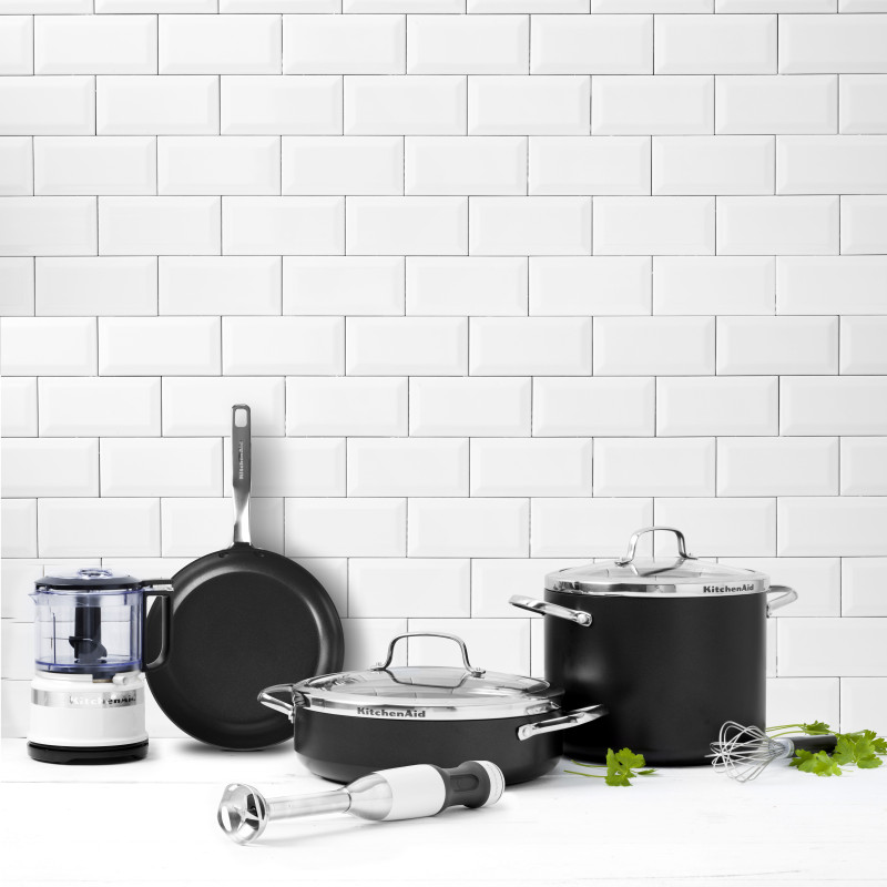 Сотейник з кришкою KitchenAid Aluline, 28 см, 4,2 л з керамічним покриттям (CW001978-002)