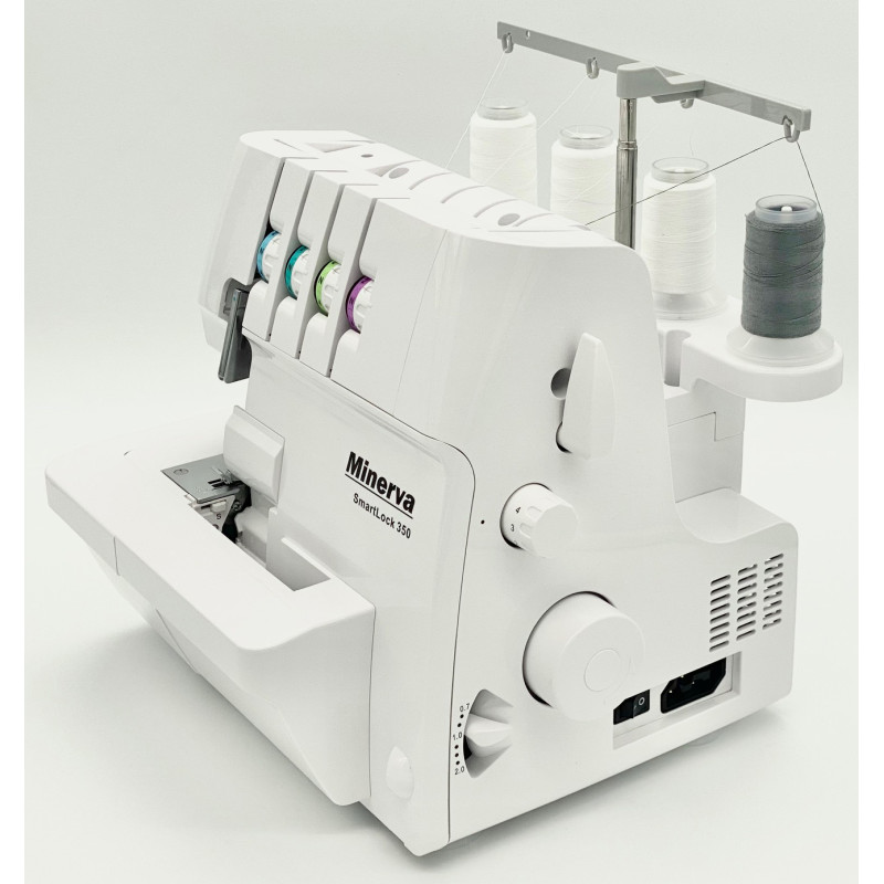 Швейна машина Minerva SmartLock 350