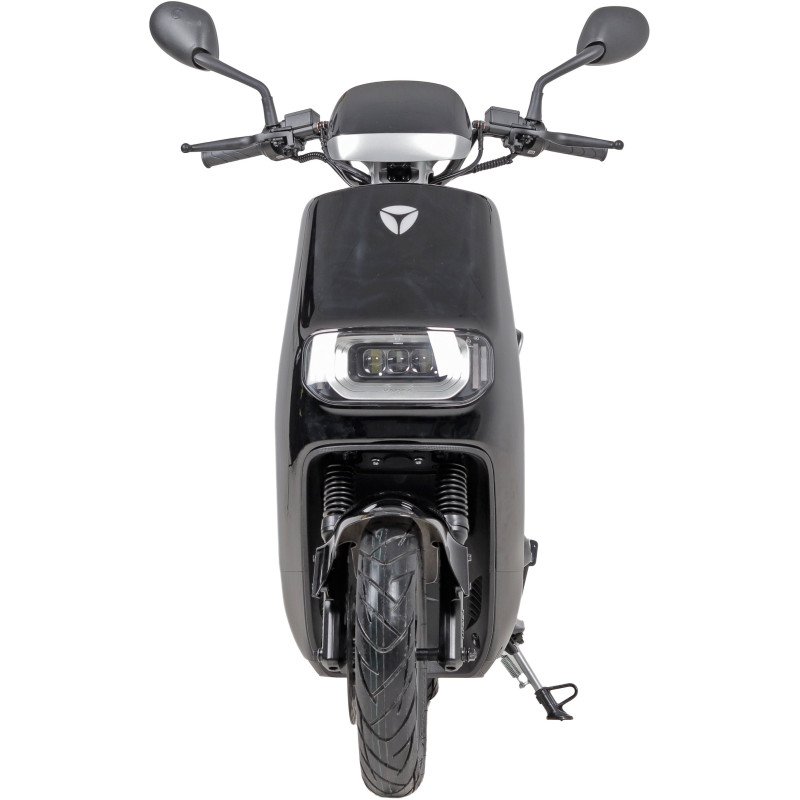 Електроскутер YADEA E8S (black)