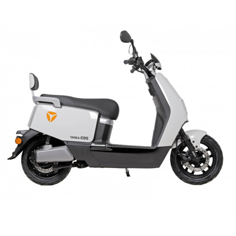 Електроскутер YADEA E8S (white)