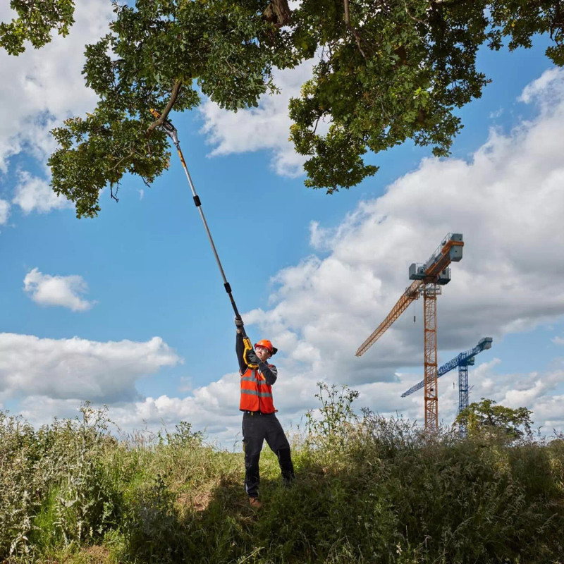 Пила цепная аккумуляторная DeWALT DCMPS567N