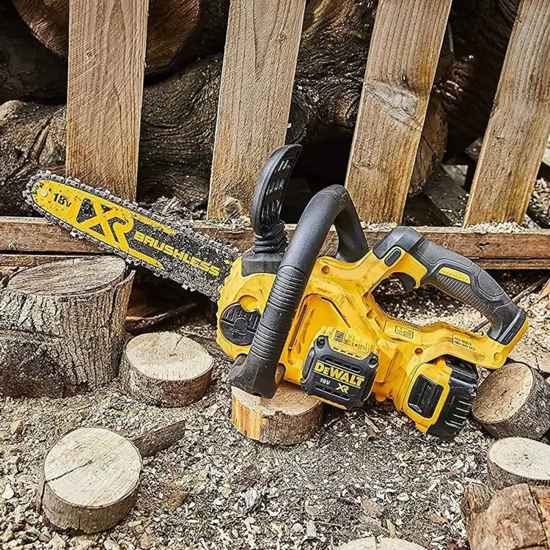 Пила цепная аккумуляторная DeWALT DCM565N