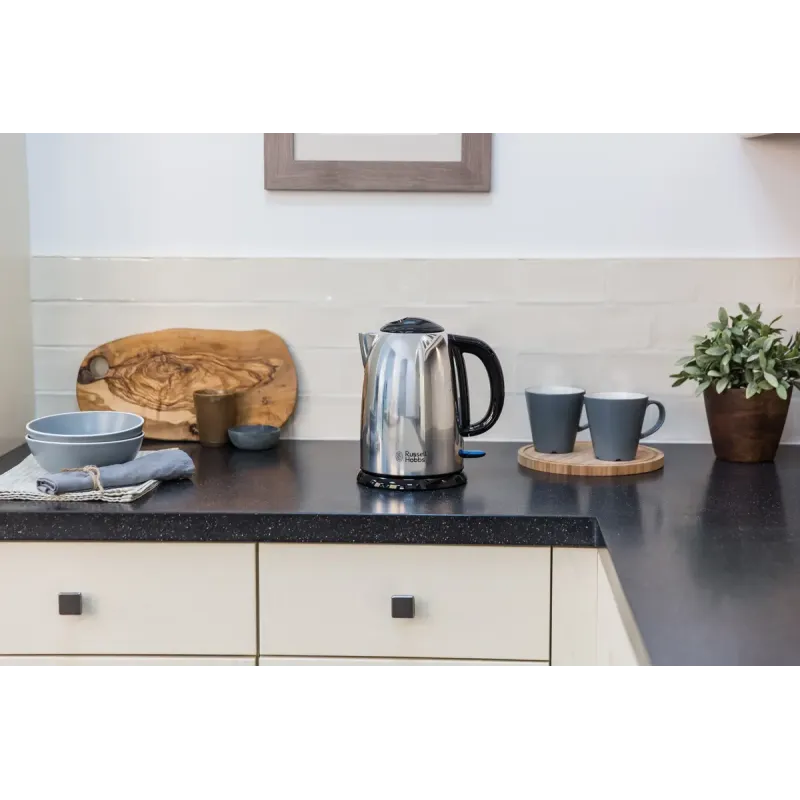 Электрочайник Russell Hobbs Victory 23930-70