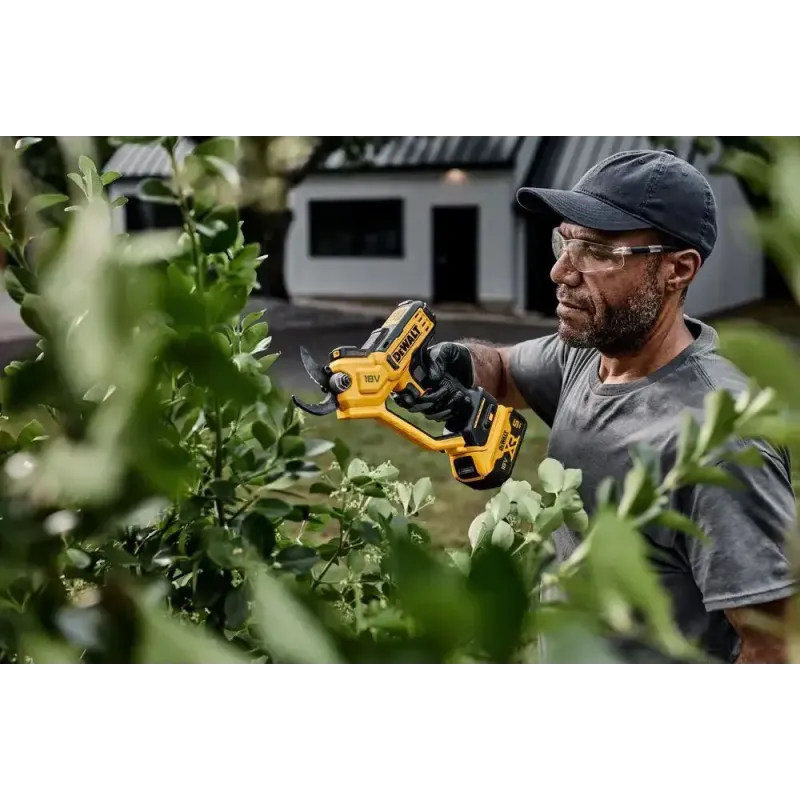 Секатор DeWALT DCMPP568N