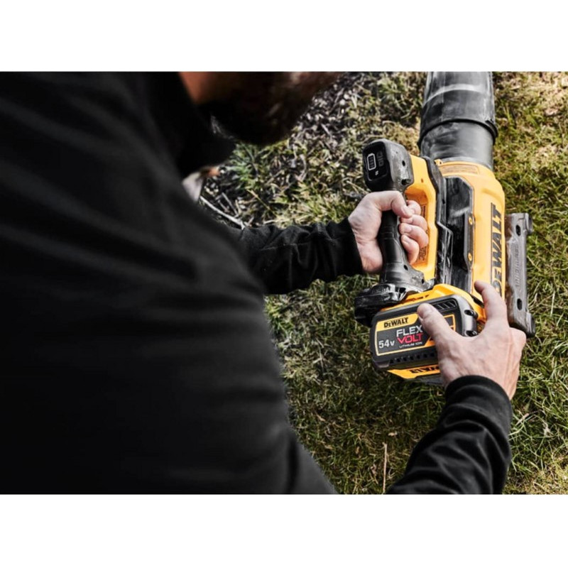 Садовий пилосос-повітродувка DeWALT DCMBL777X1