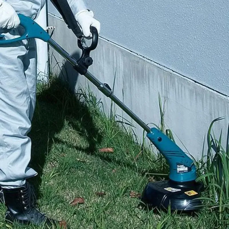 Тример садовий електричний MAKITA UR3000