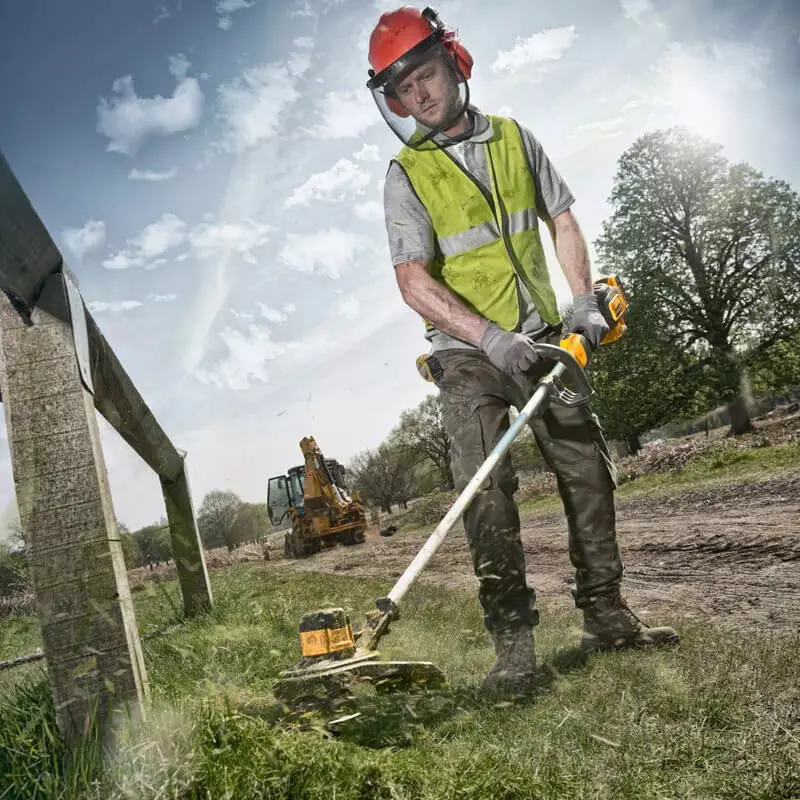Триммер садовый электрический DeWALT DCMST561N