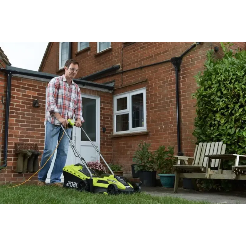 Газонокосилка аккумуляторная Ryobi RLM13E33S (5133002343)