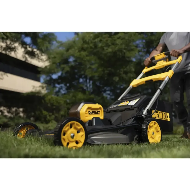 Газонокосилка аккумуляторная DeWALT DCMWSP550N