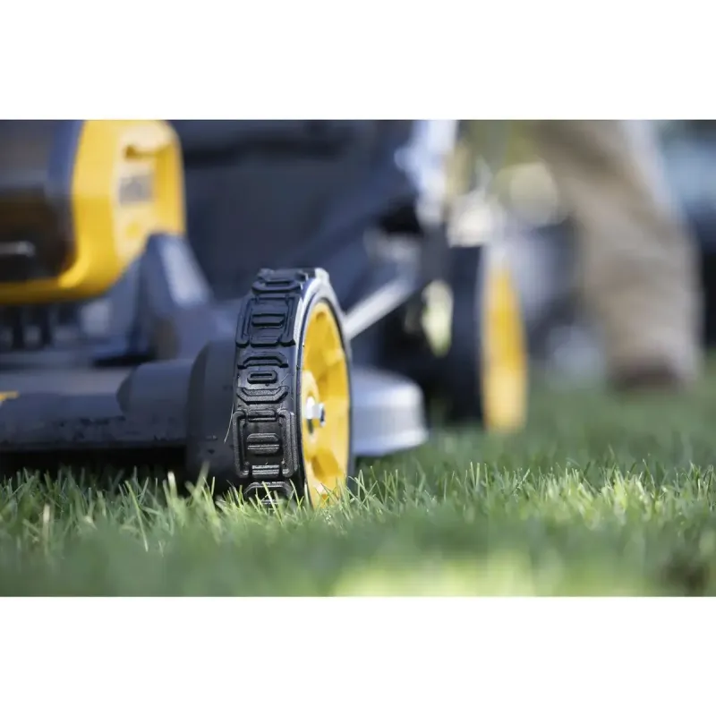 Газонокосилка аккумуляторная DeWALT DCMWSP550N