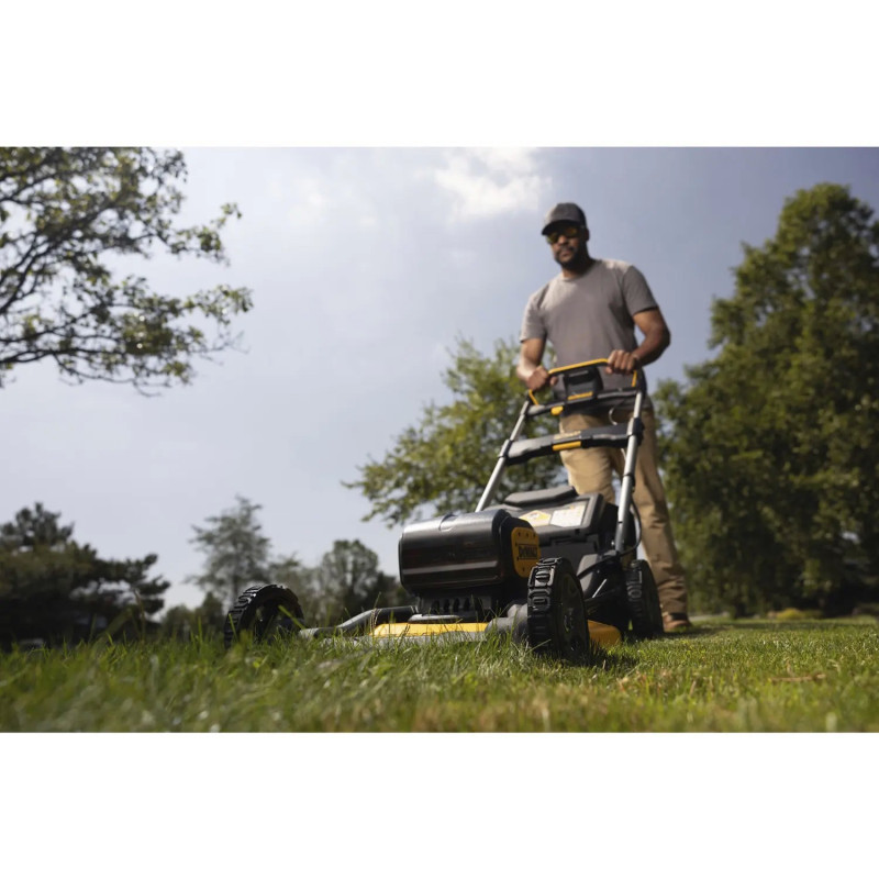 Газонокосарка акумуляторна DeWALT DCMWP134N