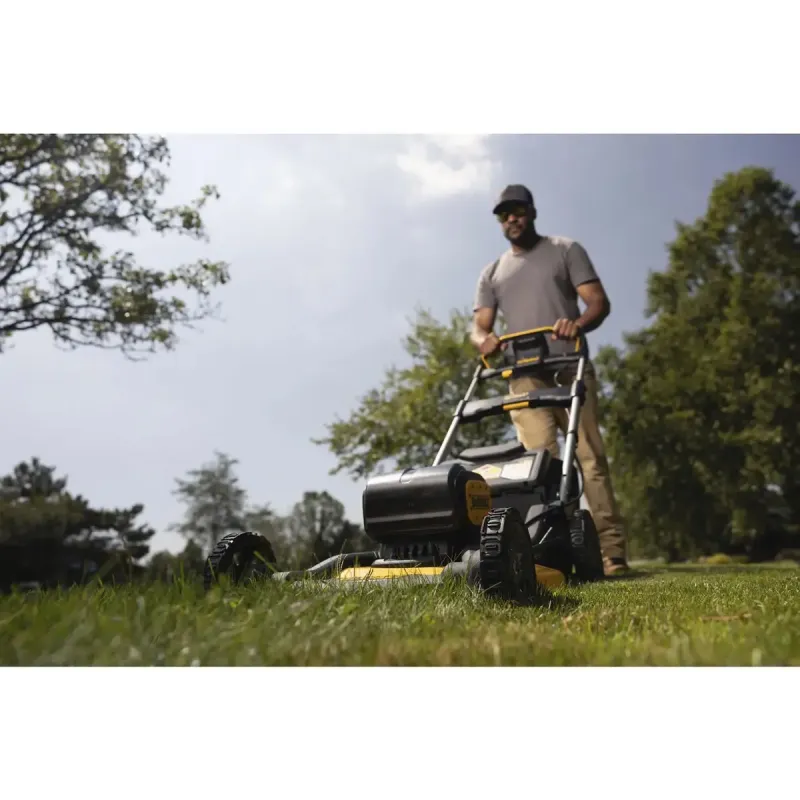 Газонокосилка аккумуляторная DeWALT DCMWP134N