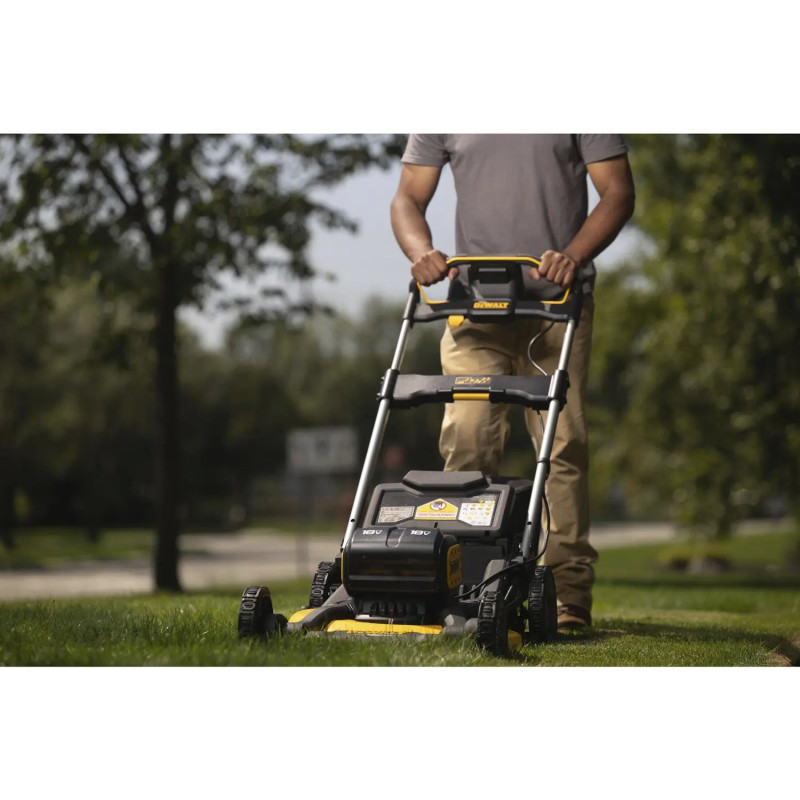 Газонокосарка акумуляторна DeWALT DCMWP134N