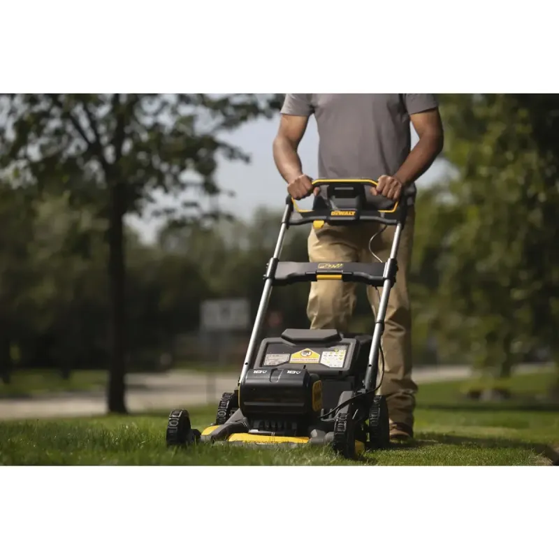 Газонокосилка аккумуляторная DeWALT DCMWP134N