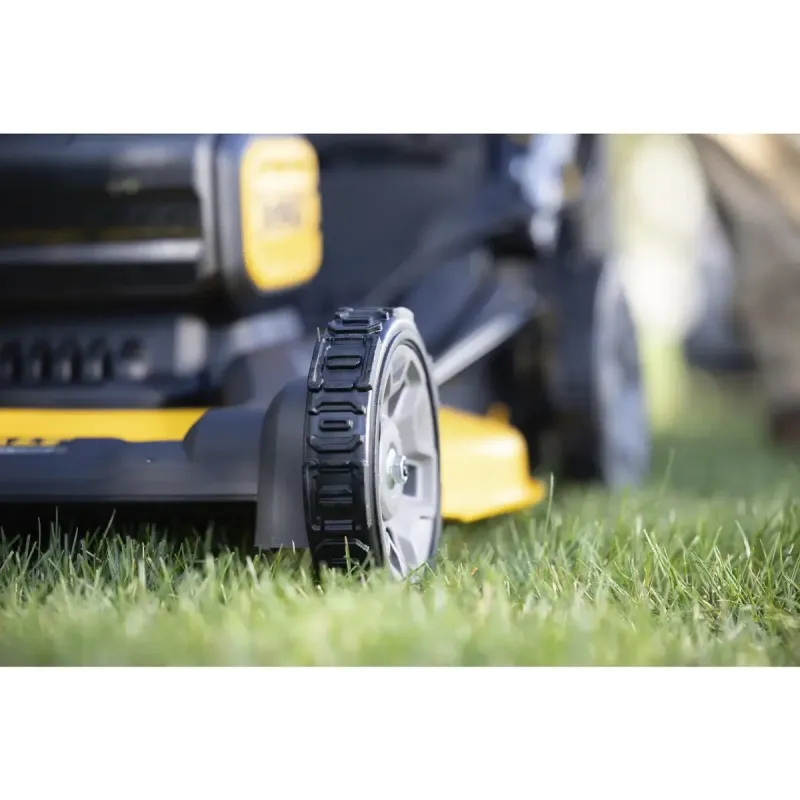 Газонокосилка аккумуляторная DeWALT DCMWP134N