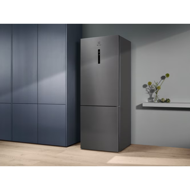 Холодильник Electrolux LNT6ME46X3