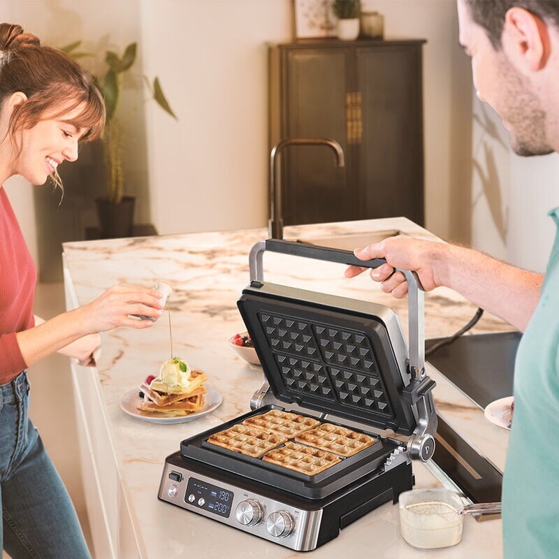 Гриль-барбекю электрический Braun MultiGrill 7 CG 7044