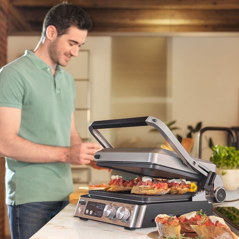 Гриль-барбекю электрический Braun MultiGrill 7 CG 7044