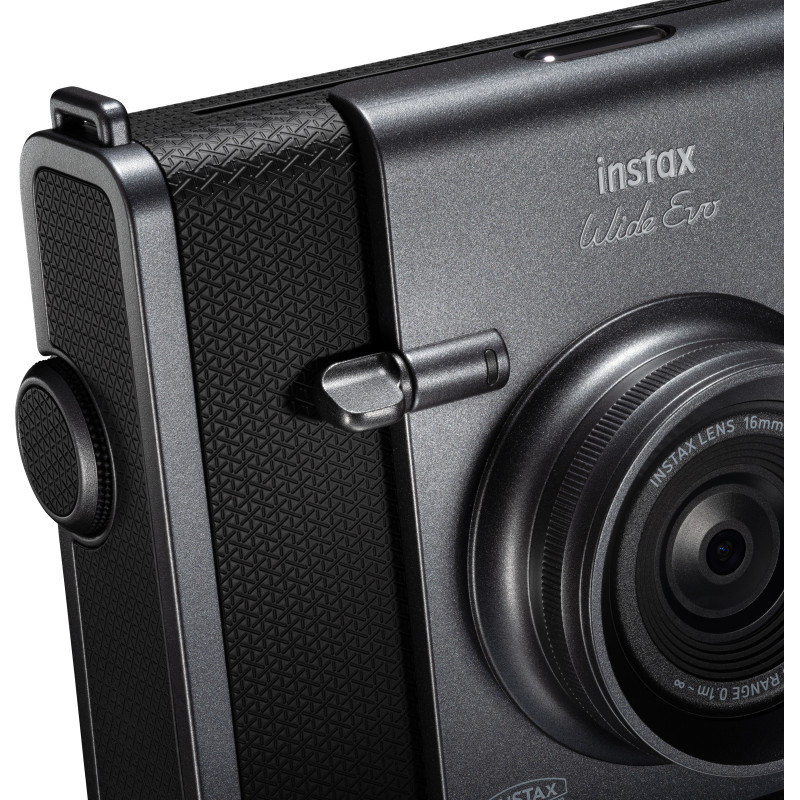 Фотоапарат Fujifilm Instax Wide Evo Black (16840933)