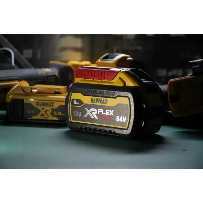 Аккумуляторная батарея DeWALT DCB547