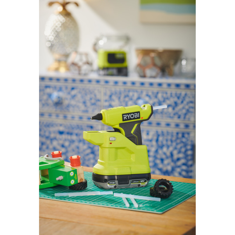 Клеевый пистолет Ryobi RGLM18-0 (5133005001)