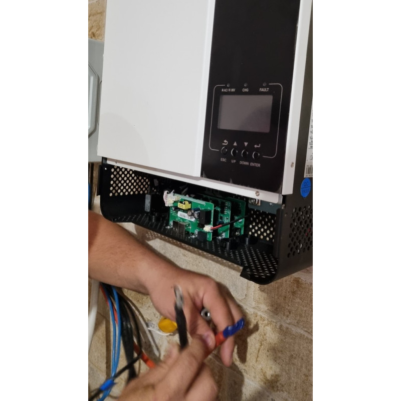 Гибридный инвертор GROWATT SPF5000ES