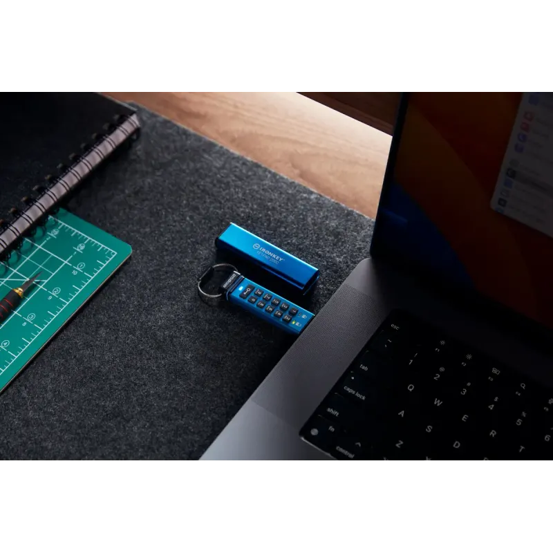 Флеш память USB Kingston 128 GB USB3.2 IronKey Keypad Blue (IKKP200C/128GB)