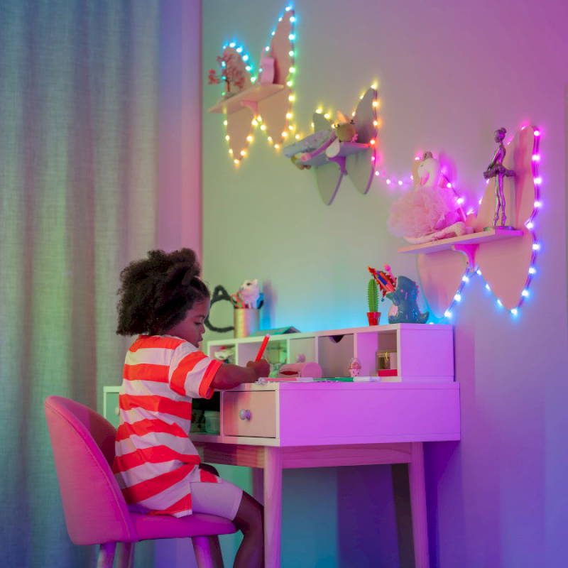 Twinkly Smart LED Strings USB 200 Heart-shaped RGB LEDs, Green Wire, USB-C (TWKH200RGB-G)