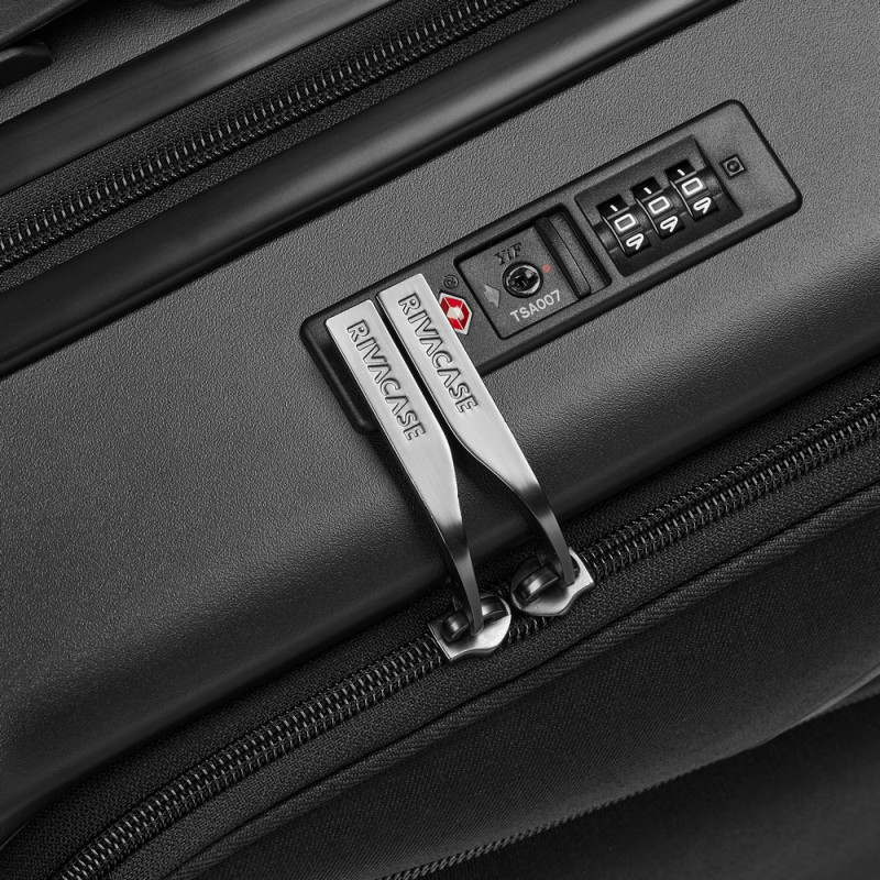 Сумка дорожня RIVACASE 8180 (Black)
