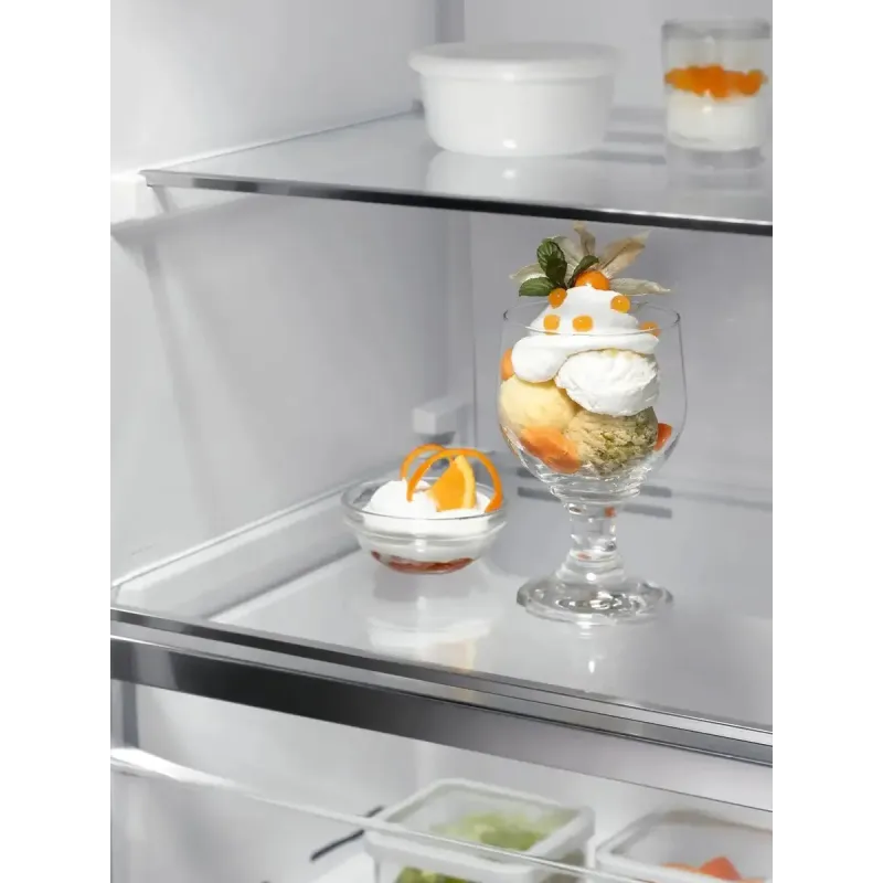 Морозильная камера Electrolux LUS7ME28X