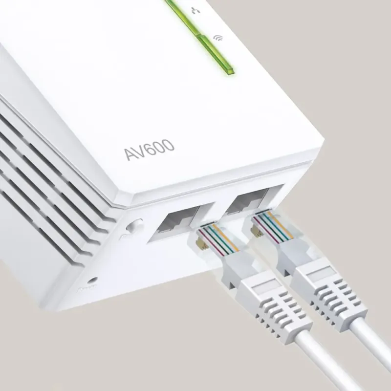 Powerline-адаптер TP-Link TL-WPA4220KIT